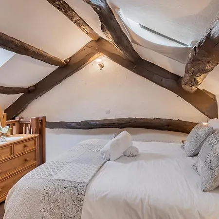 2, Old Mews Tatil Evi *