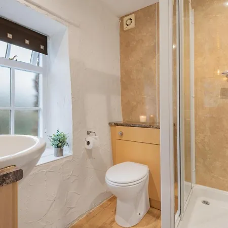 2, Old Mews Tatil Evi *