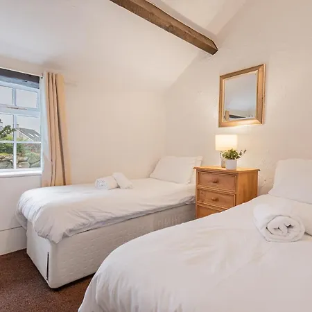 2, Old Mews * Braithwaite